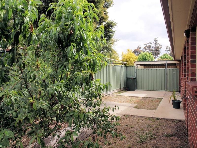 Unit 8/14 Butts Road, Eaglehawk VIC 3556