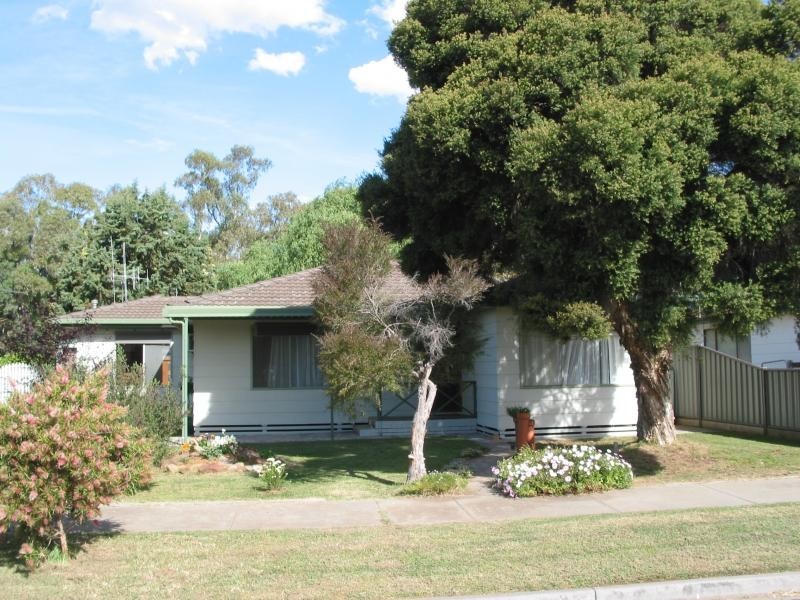 5 Beverley Street, Golden Square VIC 3555