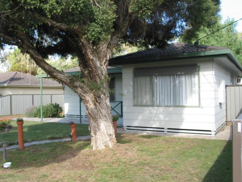 5 Beverley Street, Golden Square VIC 3555