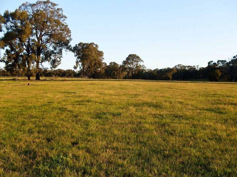 21c Tunnecliffs Lane, Heathcote VIC 3523