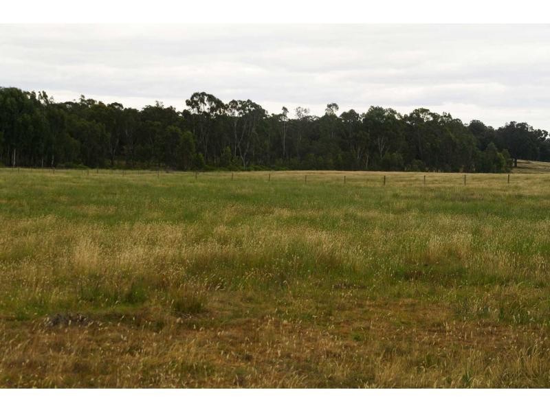 21c Tunnecliffs Lane, Heathcote VIC 3523