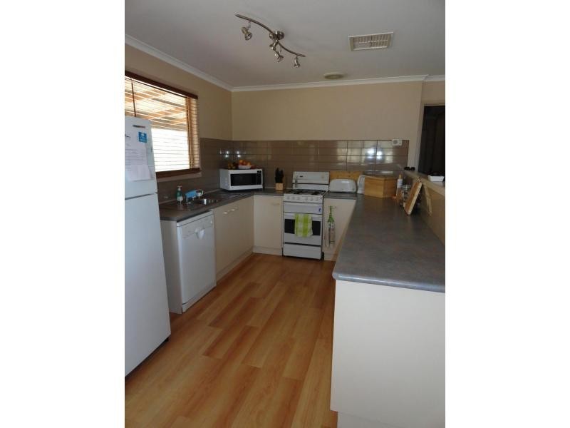 31 Chapel Street, Serpentine VIC 3517