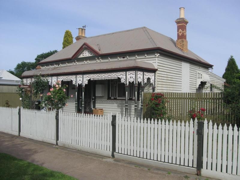 34 Hargreaves Street, Bendigo VIC 3550