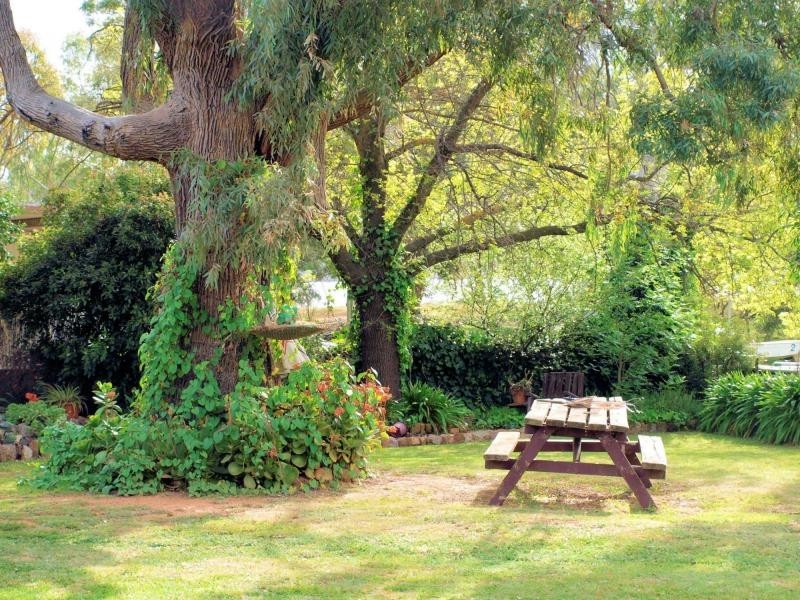 42 Lakeside Boulevard, Eppalock VIC 3551