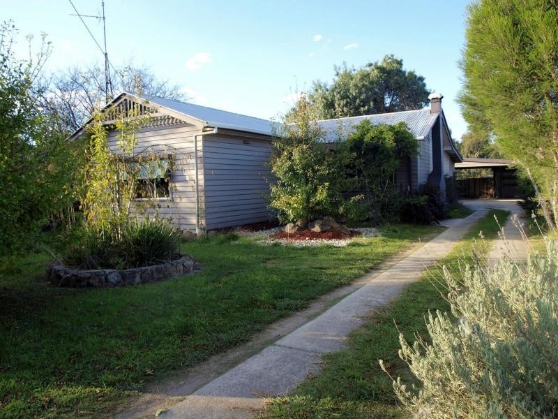 38 Beauchamp Street, Heathcote VIC 3523