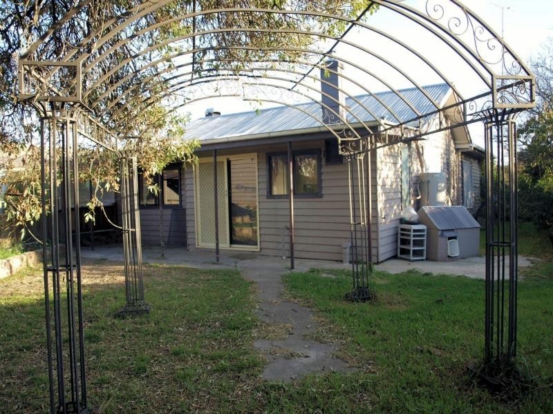 38 Beauchamp Street, Heathcote VIC 3523