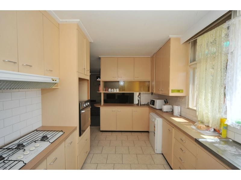 8 Houlahan Street, Flora Hill VIC 3550