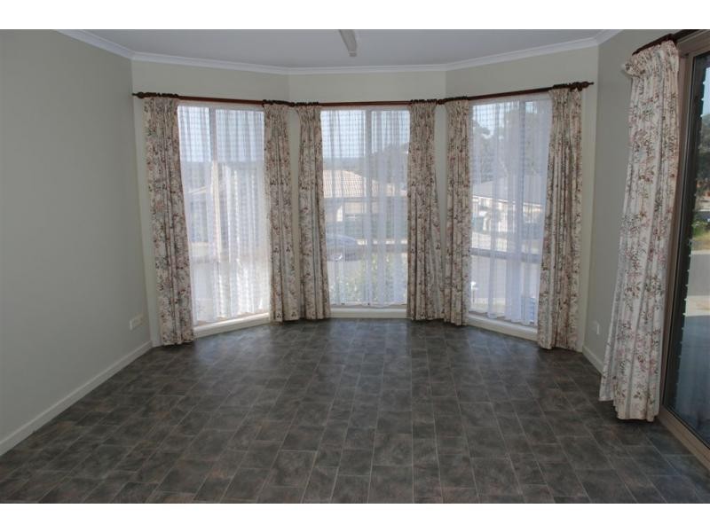 21 Lukin Crescent, Kangaroo Flat VIC 3555