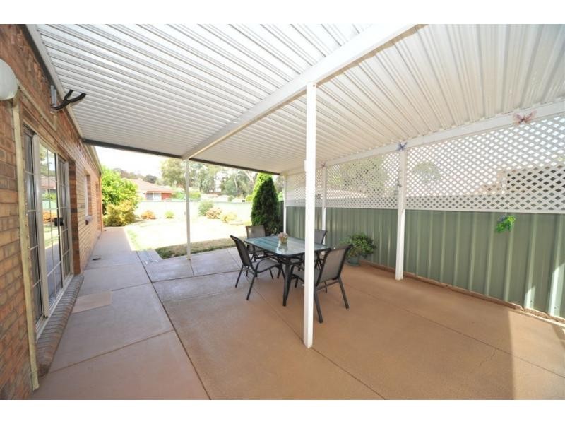 17 Lauren Court, Kangaroo Flat VIC 3555