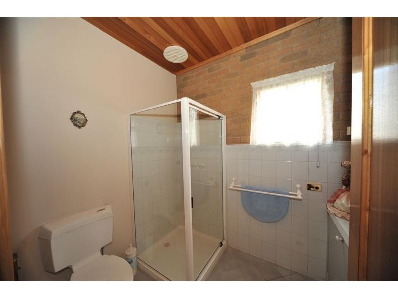 17 Lauren Court, Kangaroo Flat VIC 3555