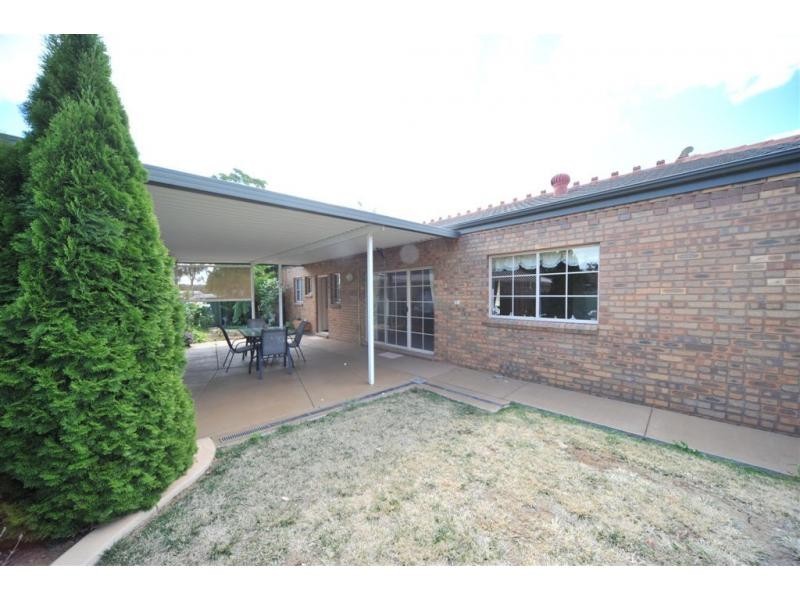 17 Lauren Court, Kangaroo Flat VIC 3555