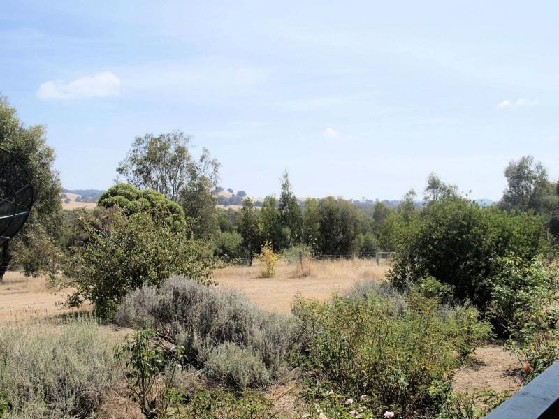 29 Horsburgh Court, Heathcote VIC 3523