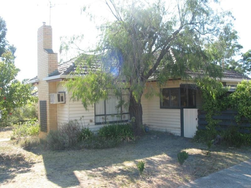 3 Stanfield Street, Long Gully VIC 3550