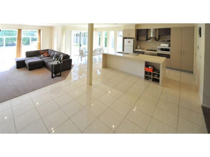 8 The Boulevard, Bendigo VIC 3550