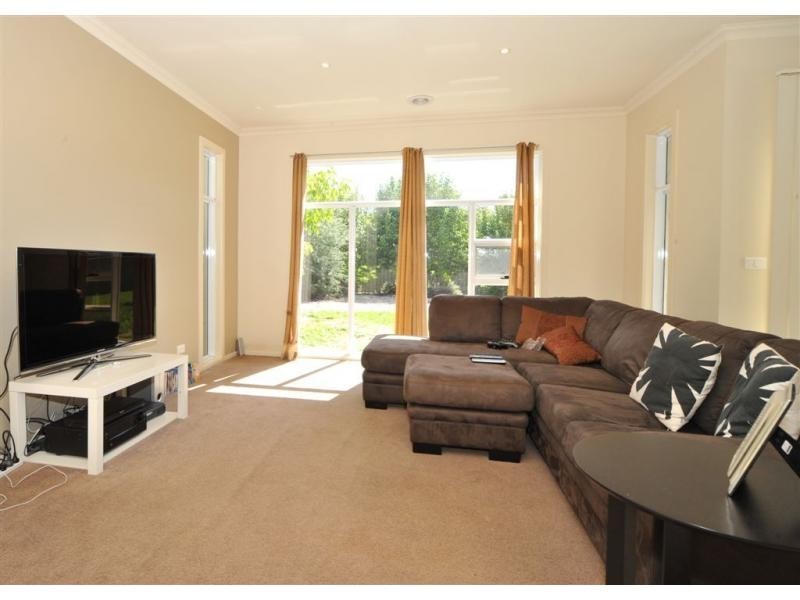 8 The Boulevard, Bendigo VIC 3550