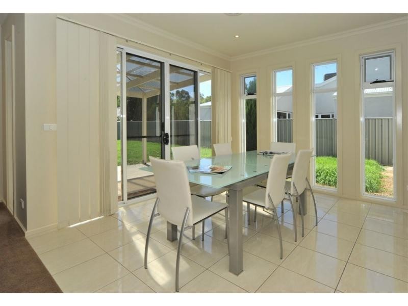 8 The Boulevard, Bendigo VIC 3550