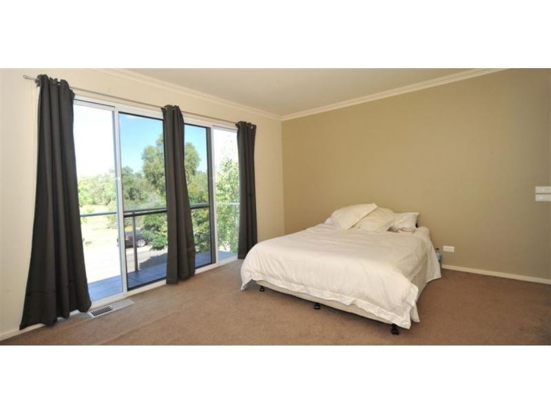 8 The Boulevard, Bendigo VIC 3550