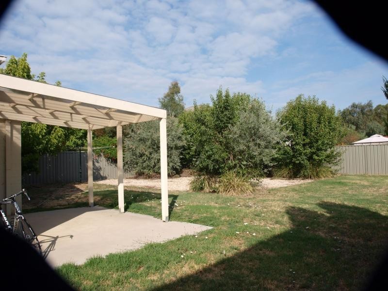 8 The Boulevard, Bendigo VIC 3550