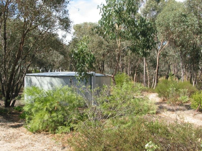 14 Tandarri Road, Junortoun VIC 3551