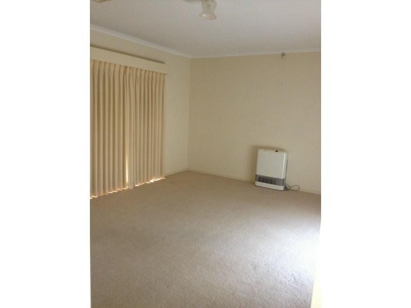 12 Bourke Street, Strathdale VIC 3550