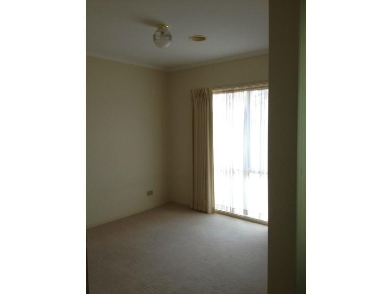 12 Bourke Street, Strathdale VIC 3550