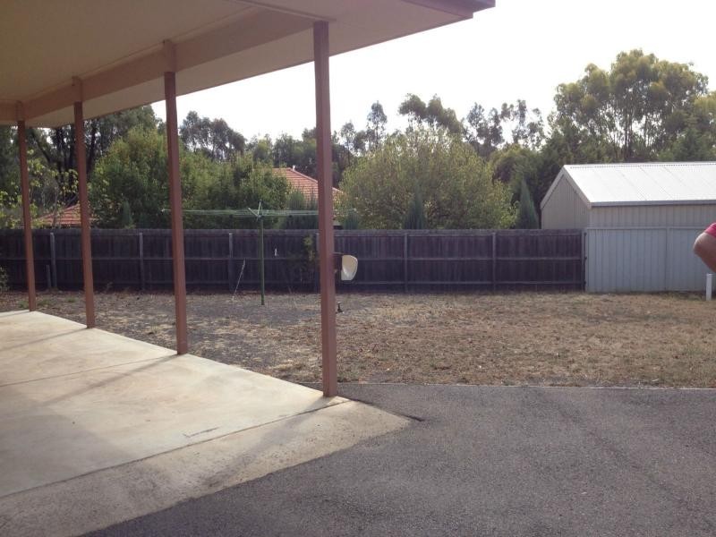 12 Bourke Street, Strathdale VIC 3550