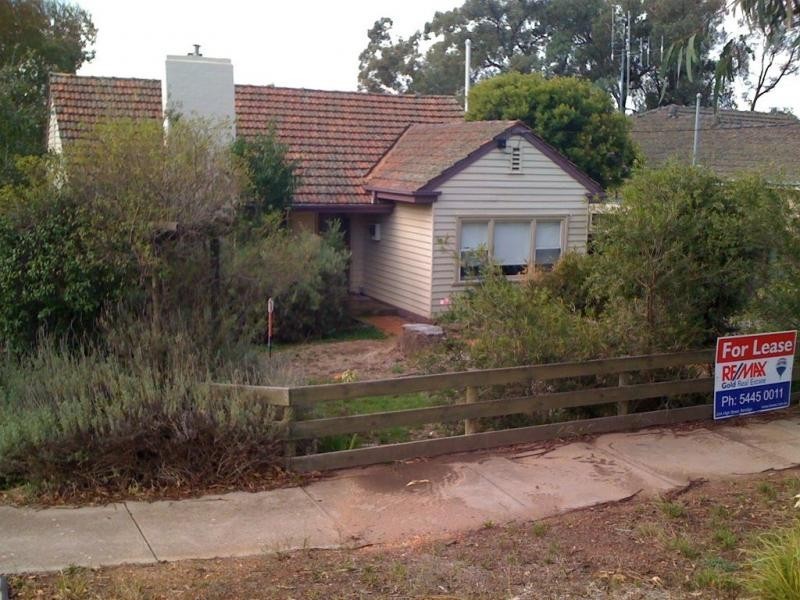 11 Steane Street, Kennington VIC 3550