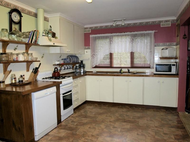 7 Clouston Court, Heathcote VIC 3523