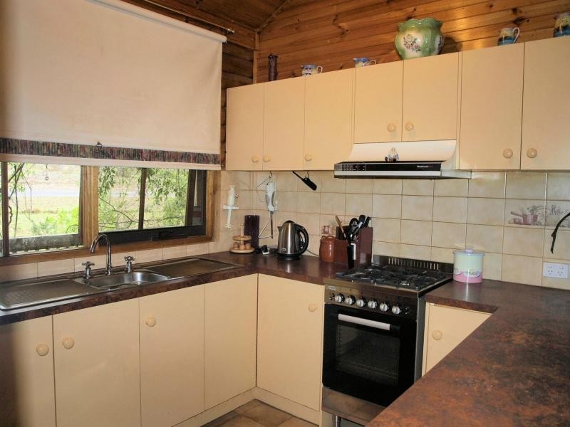 11 Codes Lane, Heathcote VIC 3523