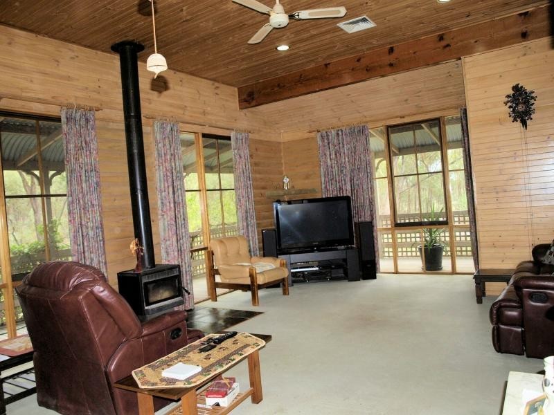 11 Codes Lane, Heathcote VIC 3523