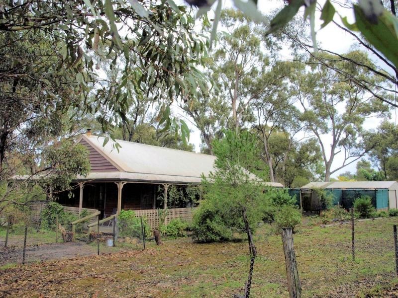 11 Codes Lane, Heathcote VIC 3523