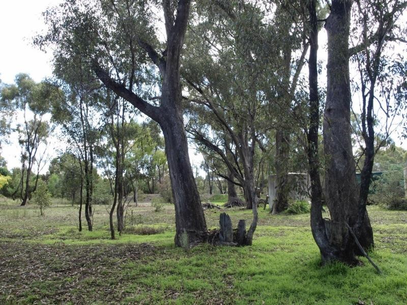 11 Codes Lane, Heathcote VIC 3523