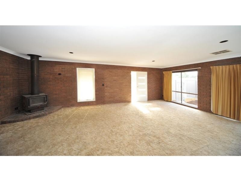 16 Edgewater Close, Jackass Flat VIC 3556