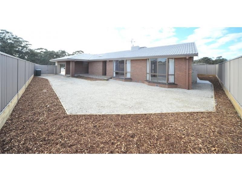 16 Edgewater Close, Jackass Flat VIC 3556