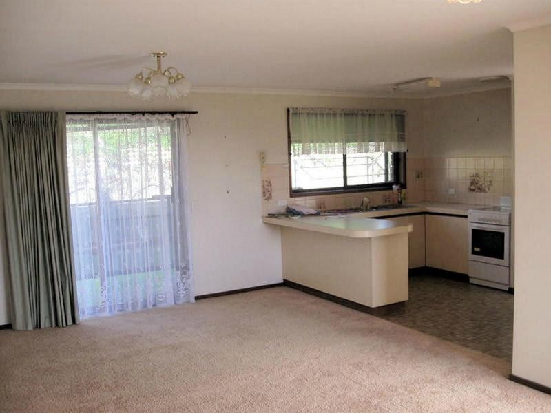 Unit 2/25 Simpsons Road, Eaglehawk VIC 3556