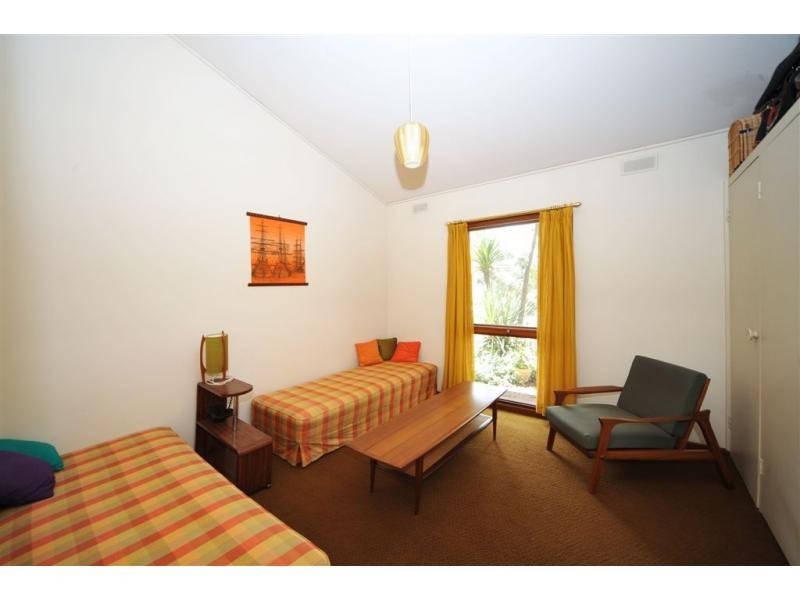 37 Putnam Avenue, Strathdale VIC 3550