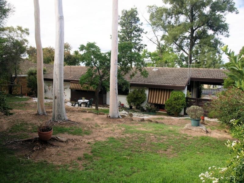 37 Putnam Avenue, Strathdale VIC 3550