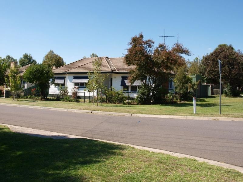 11 Elliott Street, Golden Square VIC 3555