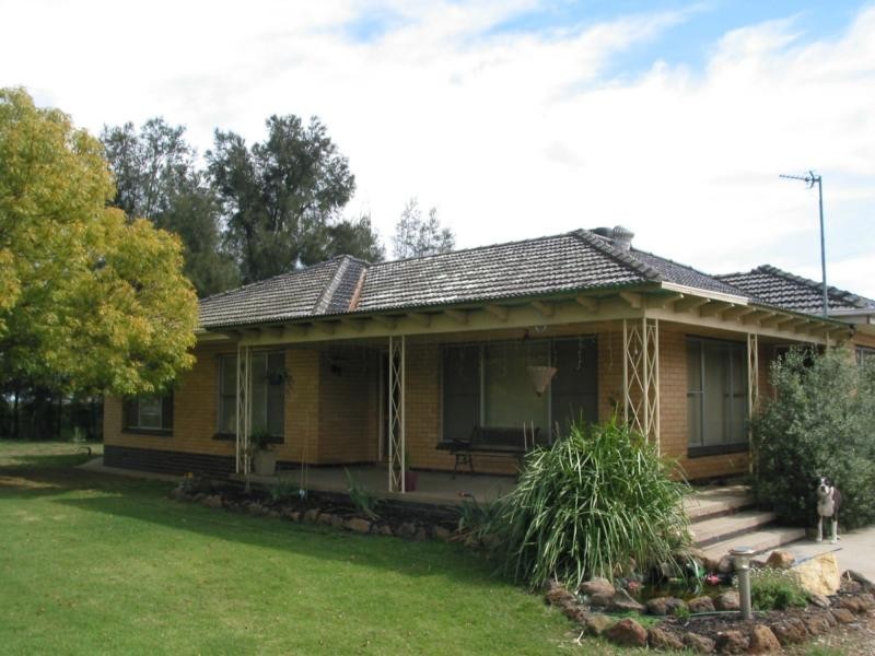 842 Dingee Serpentine Road, Dingee VIC 3571