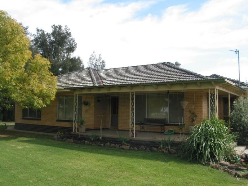 842 Dingee Serpentine Road, Dingee VIC 3571