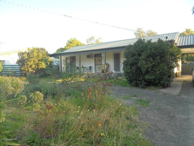 43 Beauchamp Street, Heathcote VIC 3523