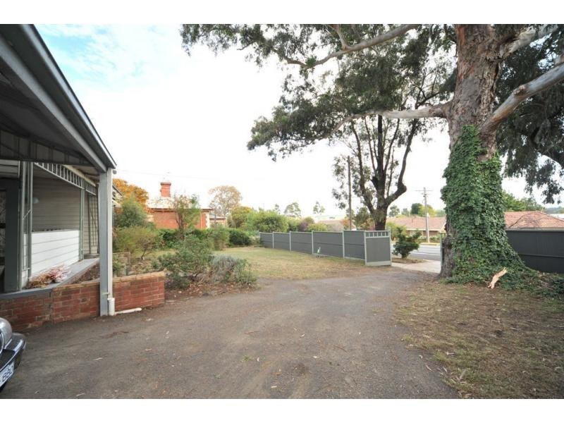 155 Gladstone Street, Quarry Hill VIC 3550