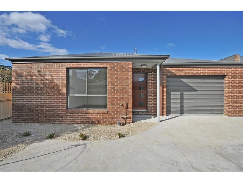 Unit 1and 2/19 Station Street, Kangaroo Flat VIC 3555