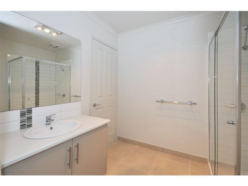 Unit 1and 2/19 Station Street, Kangaroo Flat VIC 3555