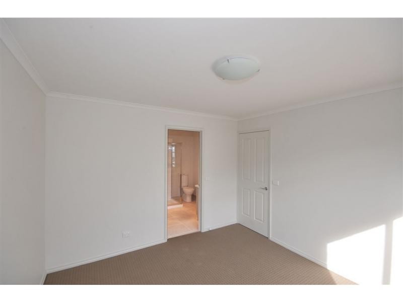 Unit 1and 2/19 Station Street, Kangaroo Flat VIC 3555