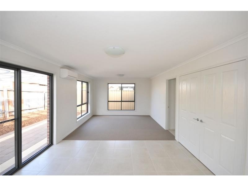 Unit 1and 2/19 Station Street, Kangaroo Flat VIC 3555