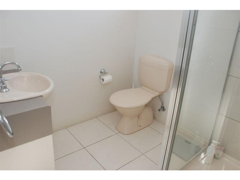 Villa 3/6 Friswell Avenue, Flora Hill VIC 3550