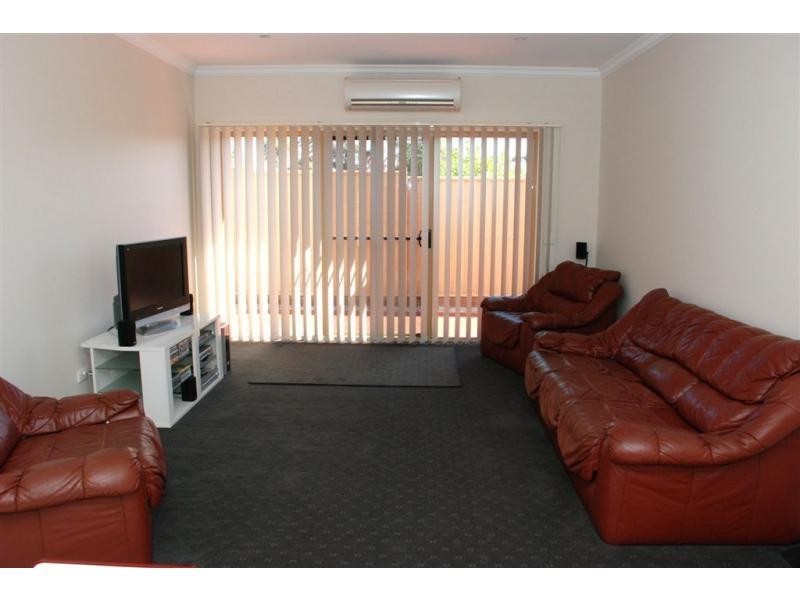Villa 3/6 Friswell Avenue, Flora Hill VIC 3550