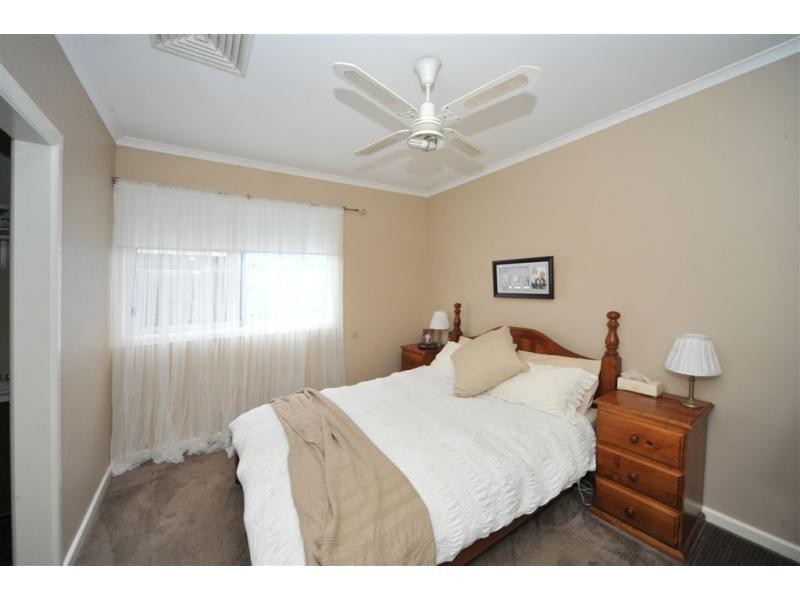 2 Doyle Crescent, Spring Gully VIC 3550