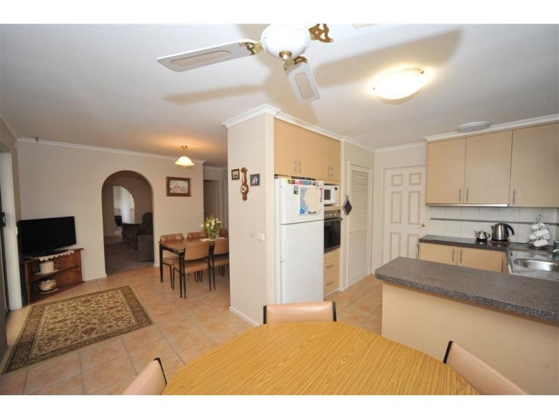 22 Taylor Street, California Gully VIC 3556